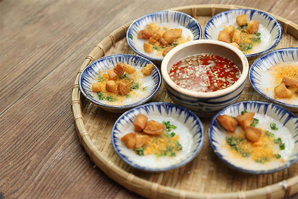 Bánh Bèo Chén: Steamed Rice Cakes