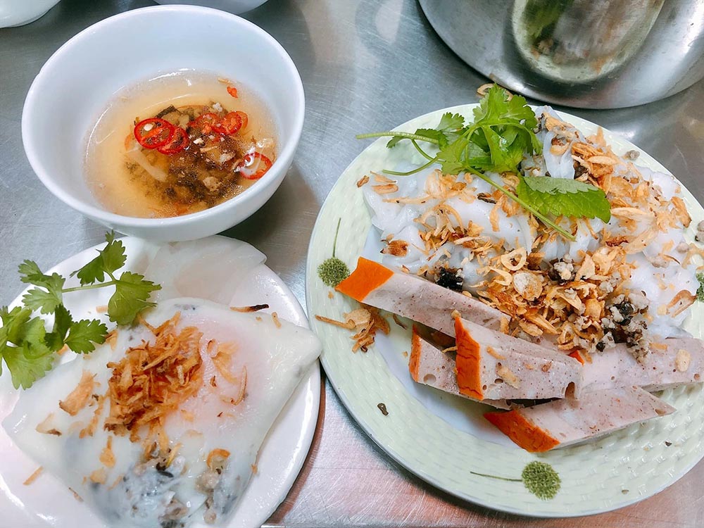 Bánh Cuốn (Steamed Rice Rolls)