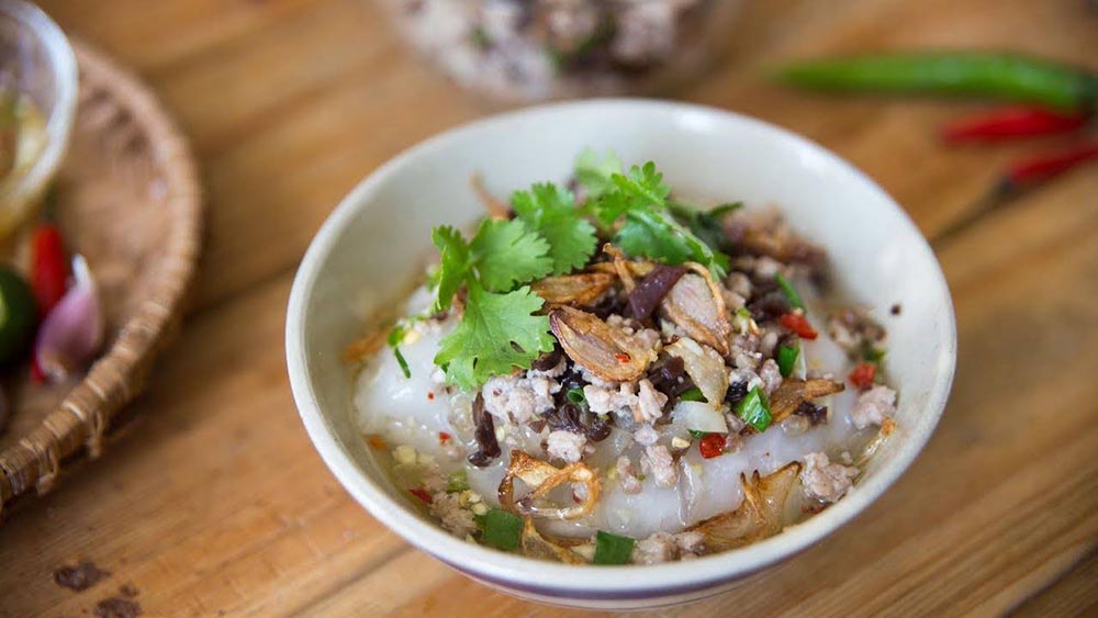 Bánh Đúc (Steamed Rice Cake)