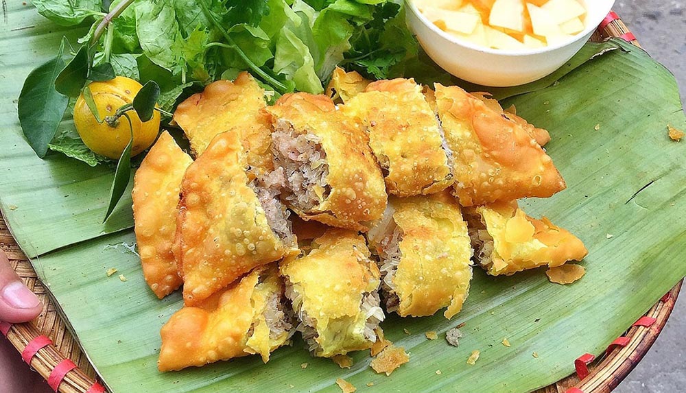 Bánh Gối (Crispy Pillow Cake)