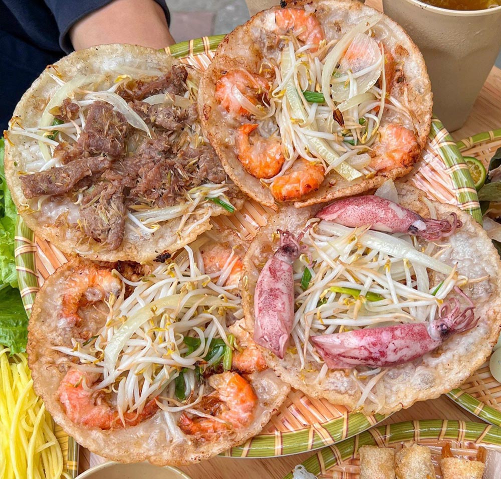 Seafood Banh Xeo: The Crispy Pancake