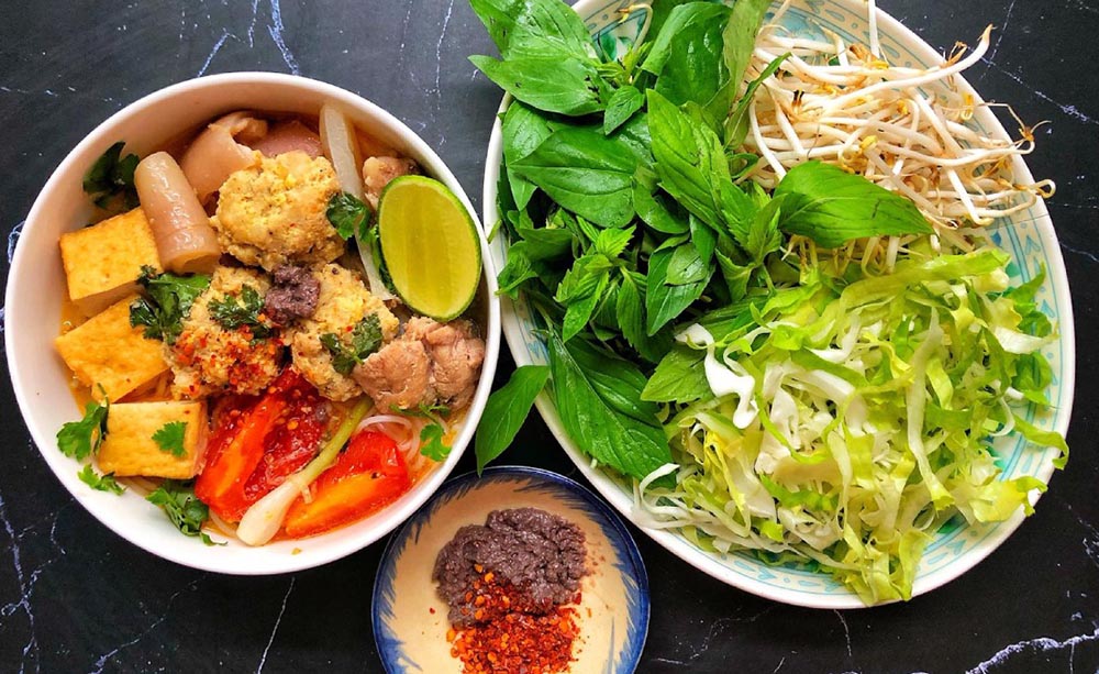 Red Noodle Soup (Bún Đỏ)