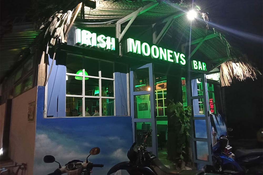 Mooney’s Irish Bar