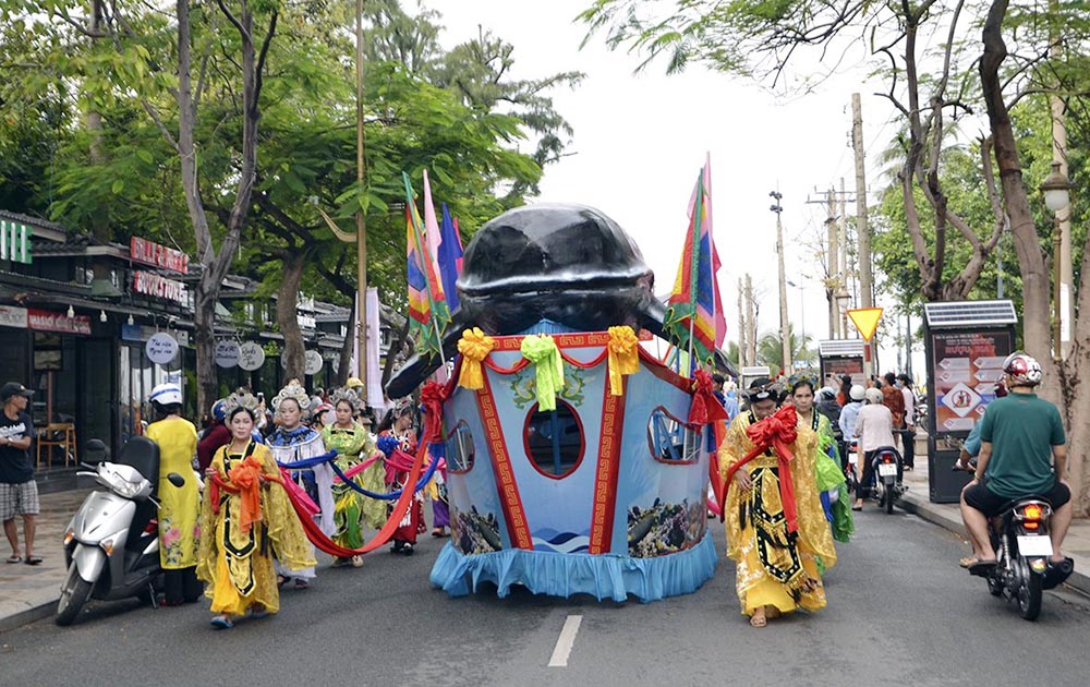 Nghinh Ong Festival