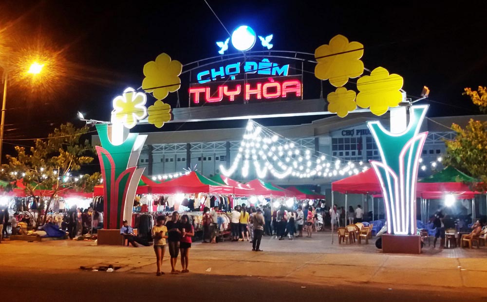 Phu Yen night market