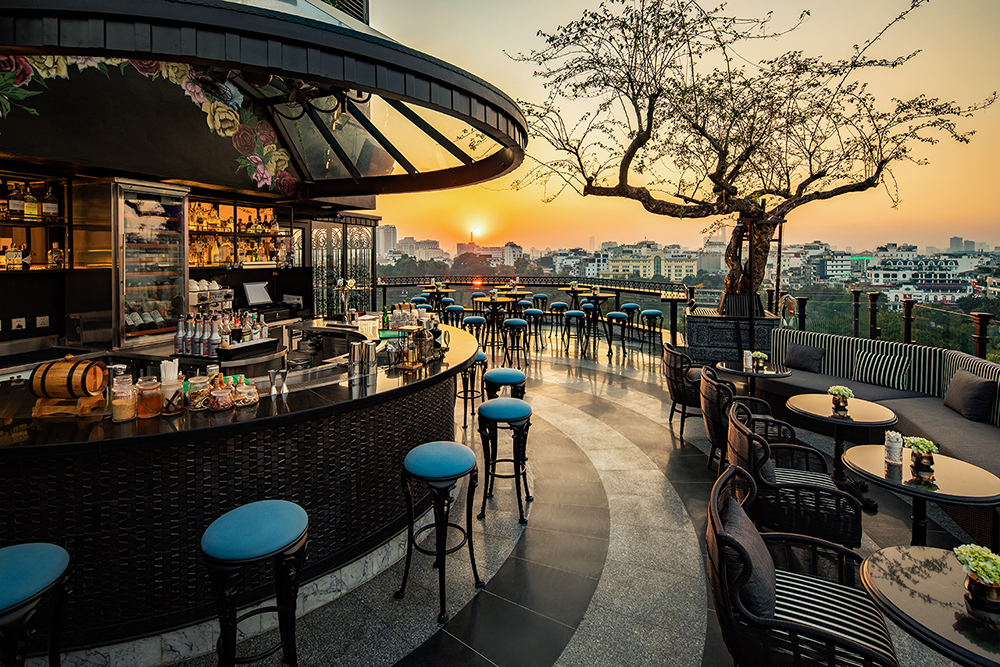 Rooftop Bars with Scenic Views