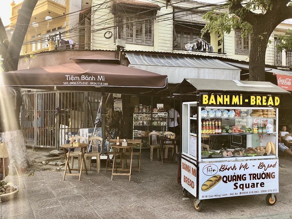 Tiệm Bánh Mì Ty (Ty's Bread)